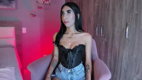 Snapshot of _ashly_77 chatting on 10/27/25, 07:18 Ashly online show from 10/27/25, 07:18