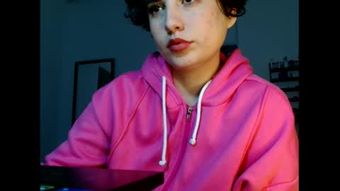 Snapshot of _atenea_golden chatting on 11/08/25, 09:09 atenea online show from 11/08/25, 09:09