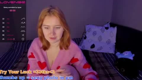 Snapshot of _aurareflection chatting on 01/03/25, 09:57 hello im Lira online show from 01/03/25, 09:57