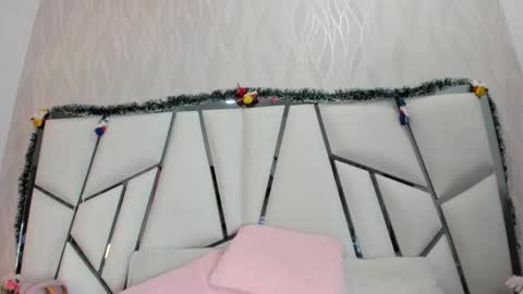 Snapshot of _aurora18 chatting on 12/16/25, 03:11 Aura online show from 12/16/25, 03:11