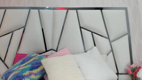 Aura online show from 01/14/26, 03:12