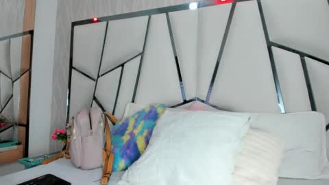 Aura online show from 01/15/26, 03:11