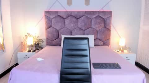 _aurora_collins_ online show from 02/19/26, 01:40