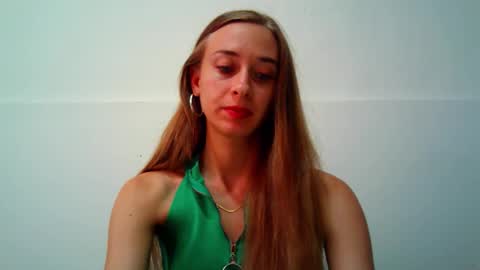 Snapshot of _aurora_sweet chatting on 09/23/25, 02:09 _aurora_sweet online show from 09/23/25, 02:09
