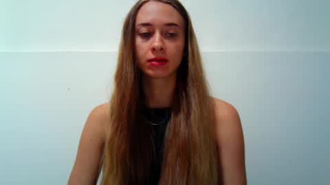 Snapshot of _aurora_sweet chatting on 09/24/25, 07:55 _aurora_sweet online show from 09/24/25, 07:55