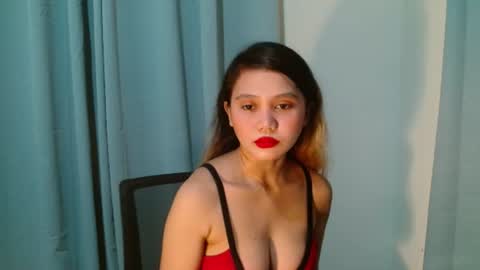 Snapshot of _avianna chatting on 07/05/26, 10:11 Avianna online show from 07/05/26, 10:11