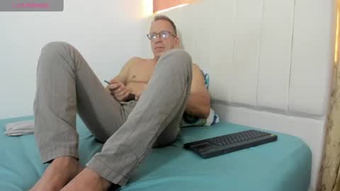Axel online show from 07/01/26, 02:29