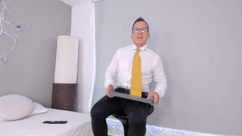 Snapshot of _axelking_ chatting on 10/28/25, 11:36 _axelking_ online show from 10/28/25, 11:36