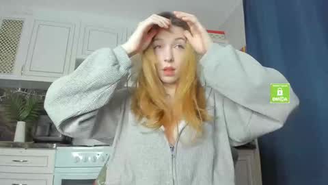 Snapshot of _axolot_ chatting on 03/12/26, 10:49 Olivia online show from 03/12/26, 10:49