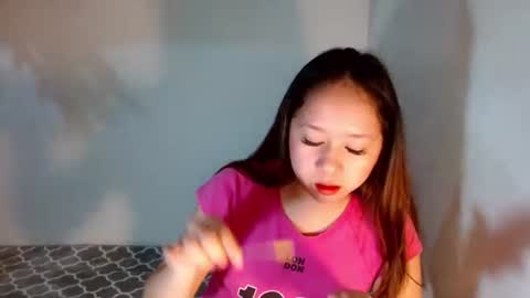 Snapshot of _ayesha19 chatting on 10/17/25, 09:56 yesha3 online show from 10/17/25, 09:56