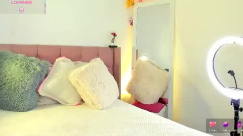 Snapshot of _baihiiti_ chatting on 06/23/26, 02:20 Sara independent model online show from 06/23/26, 02:20