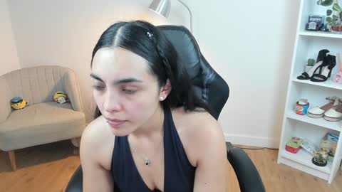 Snapshot of _bellaevans_ chatting on 02/04/25, 08:24 Bella Evans online show from 02/04/25, 08:24