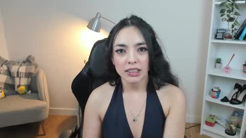 Snapshot of _bellaevans_ chatting on 03/08/25, 12:20 Bella Evans online show from 03/08/25, 12:20