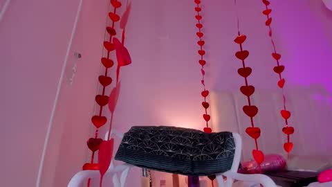 Hi guys i am Bianca  online show from 02/14/25, 02:44