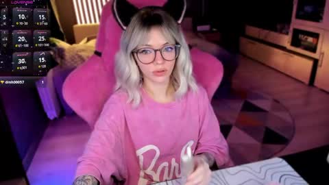 Olivia Subscribe to my Fansly -   online show from 04/21/26, 11:29