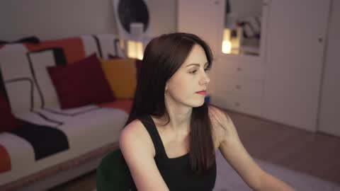 Lili online show from 02/05/25, 09:29