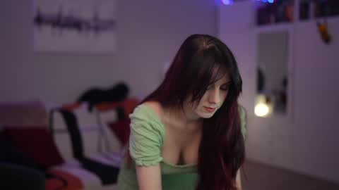 Lili online show from 02/03/26, 06:00