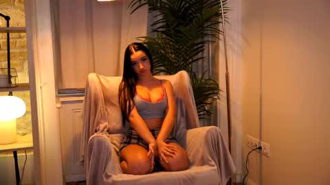 Pearl online show from 02/16/26, 05:09