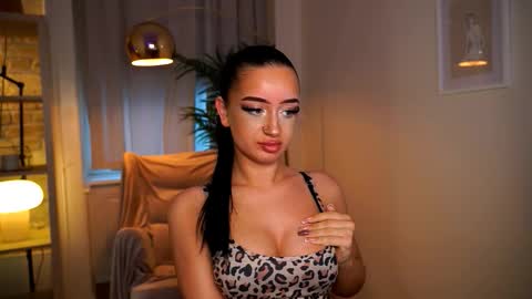 Pearl online show from 02/19/26, 03:30