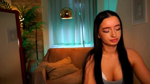 Pearl online show from 04/21/26, 04:34