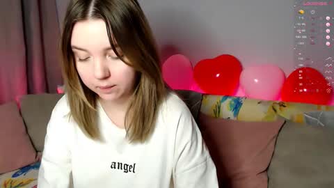 Elizabeth online show from 02/15/26, 01:13