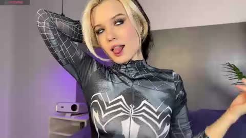 Snapshot of _blowjob_queen_ chatting on 06/11/26, 12:08 Hey were Vi and Alex VACATION FROM OCTOBER 31 TO NOVEMBER 12. AVAILABLE ON INST online show from 06/11/26, 12:08