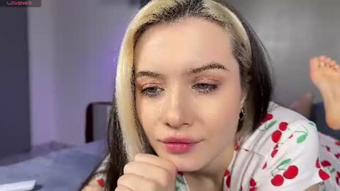 Snapshot of _blowjob_queen_ chatting on 07/02/26, 11:33 Hey were Vi and Alex VACATION FROM OCTOBER 31 TO NOVEMBER 12. AVAILABLE ON INST online show from 07/02/26, 11:33