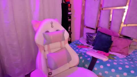 Angie  Independent model online show from 09/09/25, 04:34