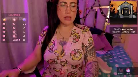 Angie  Independent model online show from 10/31/25, 09:21