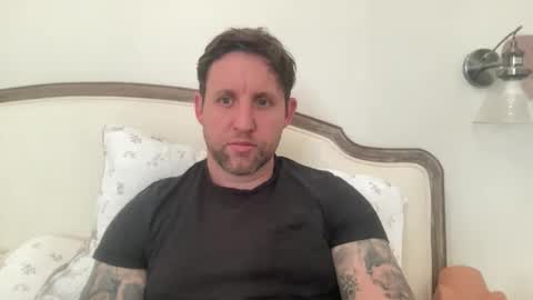 Snapshot of _british_hung_ chatting on 06/04/26, 11:27 UK BigThick Cock online show from 06/04/26, 11:27