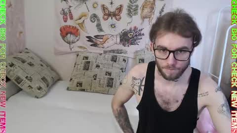 _by_double_sexy_miss_ online show from 03/04/25, 10:13