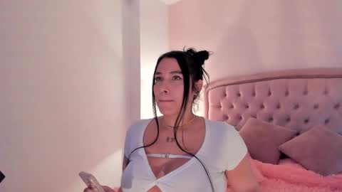 cailyn  online show from 10/10/25, 09:58