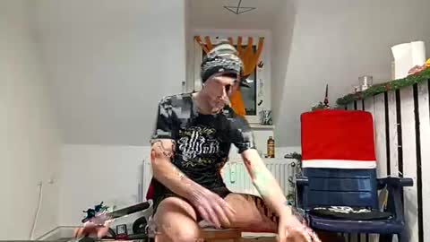_cam_dude_ online show from 11/29/25, 01:08