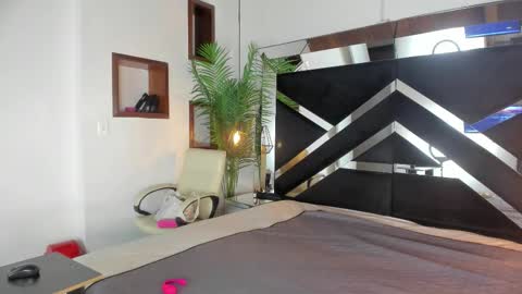 Candy online show from 01/07/26, 06:43