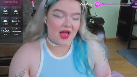 _candym1lky_ online show from 11/19/25, 06:57