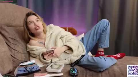 _capybara0_0 online show from 02/25/25, 09:20