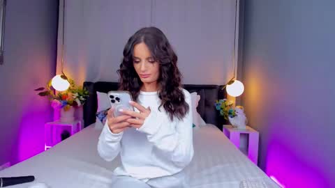 Snapshot of _carlawhite_ chatting on 10/02/25, 03:46 _carlawhite_ online show from 10/02/25, 03:46