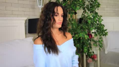 Snapshot of _carlawhite_ chatting on 10/06/25, 03:48 _carlawhite_ online show from 10/06/25, 03:48