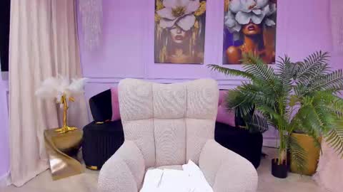 Snapshot of _carlawhite_ chatting on 11/27/25, 04:47 _carlawhite_ online show from 11/27/25, 04:47