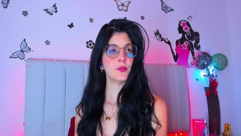 Carolina  online show from 04/19/26, 09:17