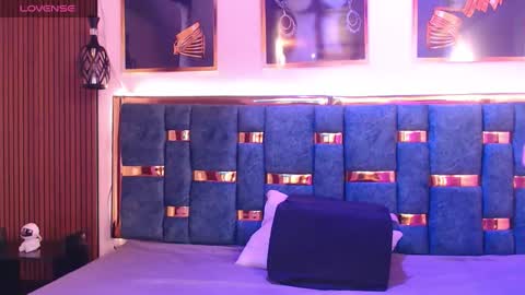 Caroline online show from 04/20/26, 10:29