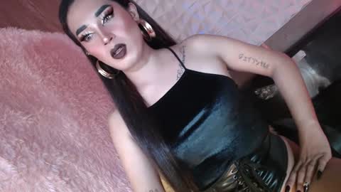 Caroline online show from 02/06/25, 05:57