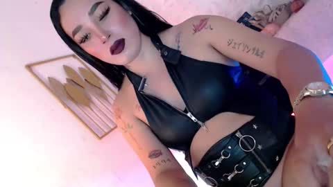 Caroline online show from 02/25/26, 05:28