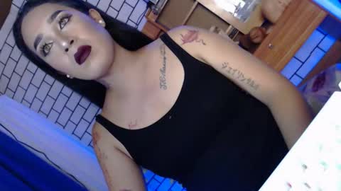 Caroline online show from 04/20/26, 08:28