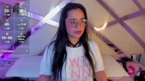 Snapshot of _carolinee_sweet chatting on 12/07/24, 10:12 Caroline Sweet online show from 12/07/24, 10:12