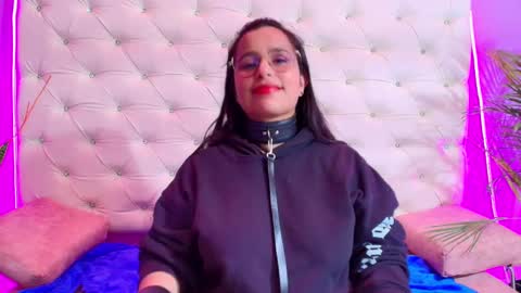 Snapshot of _carolinee_sweet chatting on 01/20/25, 01:53 Caroline Sweet online show from 01/20/25, 01:53