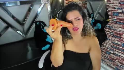 _casandra11 online show from 01/05/25, 09:05