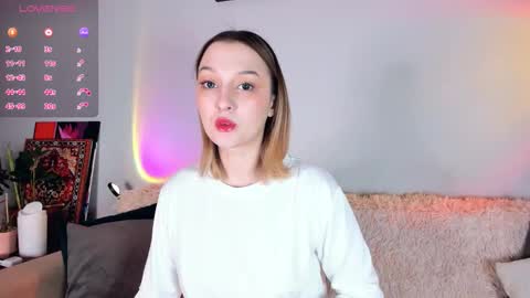 Snapshot of _ccrystaa_ chatting on 11/24/25, 06:13 Christina Chris online show from 11/24/25, 06:13