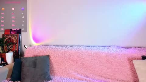 Snapshot of _ccrystaa_ chatting on 11/30/25, 06:50 Christina Chris online show from 11/30/25, 06:50