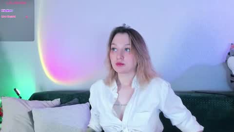 Snapshot of _ccrystaa_ chatting on 12/22/25, 03:47 Christina Chris online show from 12/22/25, 03:47